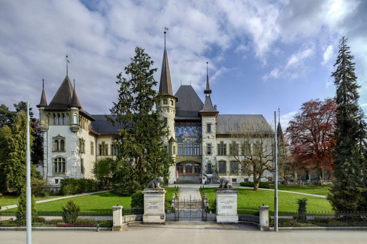 Bernisches Historisches Museum Frontansicht low